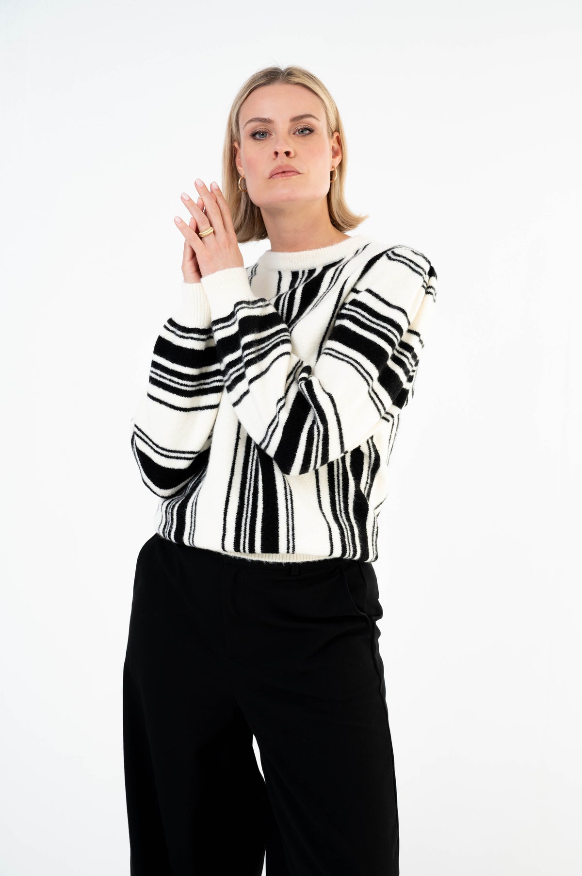 Zwart offwhite gestreepte trui Zoe